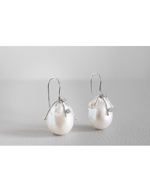 Diamond pearl earrings