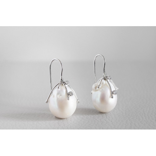 Diamond pearl earrings