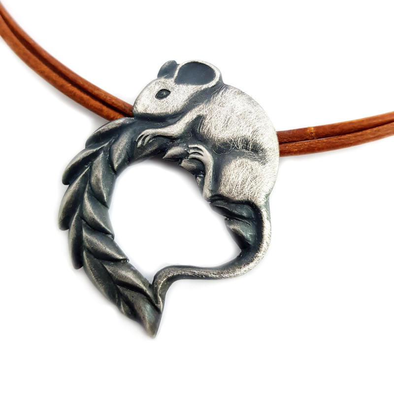 Mouse pendant